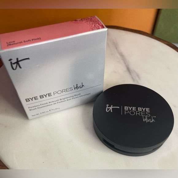 It Cosmetics - BYE BYE PORES BLUSH in Love (Natural Soft Pink) - NIB - Picture 8 of 12